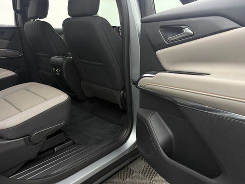 Used 2026 Chevrolet Traverse LT w/ Driver Confidence Package FWD image 37