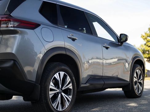 Used 2023 Nissan Rogue SV AWD/4WD image 7