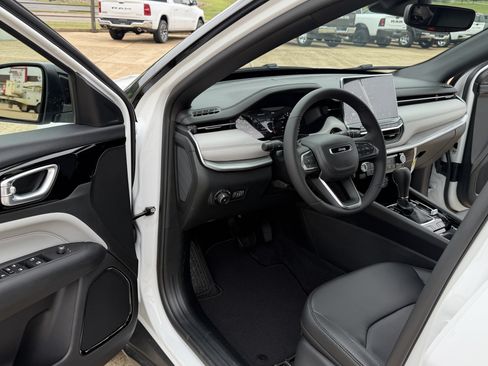 New 2026 Jeep Compass Limited AWD/4WD image 10