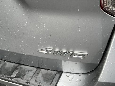 Used 2023 Ford Explorer XLT w/ Equipment Group 202A image 31