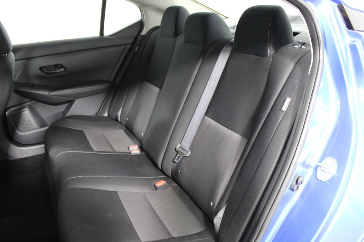Used 2025 Nissan Sentra SV FWD image 21