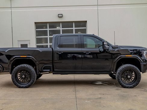 Used 2025 GMC Sierra 2500 Denali Ultimate AWD/4WD image 11