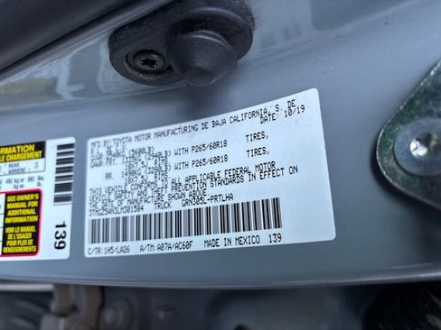 Used 2020 Toyota Tacoma Limited AWD/4WD image 17