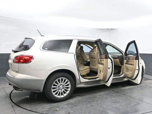 Used 2010 Buick Enclave CXL image 55