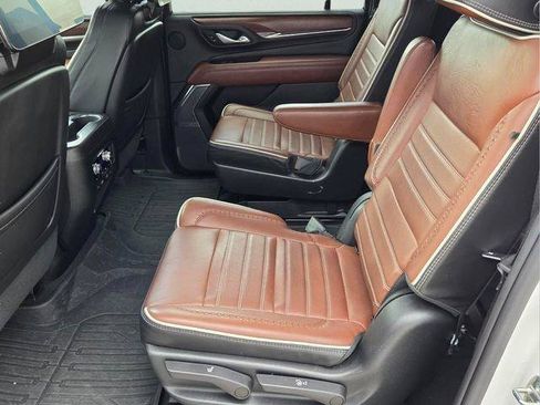 Certified 2023 GMC Yukon XL Denali Ultimate w/ LPO, Floor Liner Package AWD/4WD image 12
