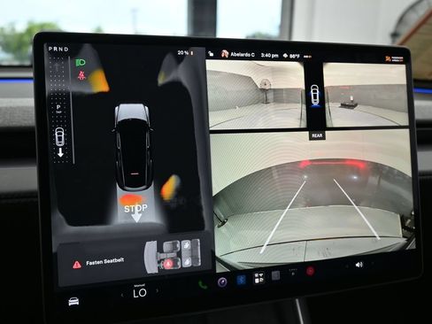 Used 2026 Tesla Model Y 2WD image 17