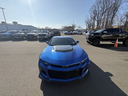 Used 2018 Chevrolet Camaro ZL1 image 4