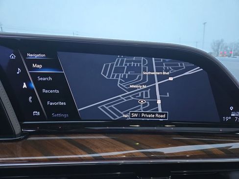 Certified 2024 Cadillac Escalade Sport Platinum w/ LPO, ONYX Package image 23