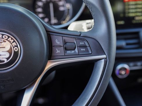 Used 2019 Alfa Romeo Giulia w/ Nero Edizione image 30