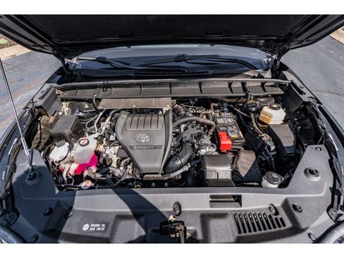 Used 2023 Toyota Highlander LE image 33