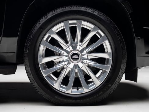 Used 2023 Cadillac Escalade ESV Premium Luxury w/ LPO, Floor Liner Package AWD/4WD image 39