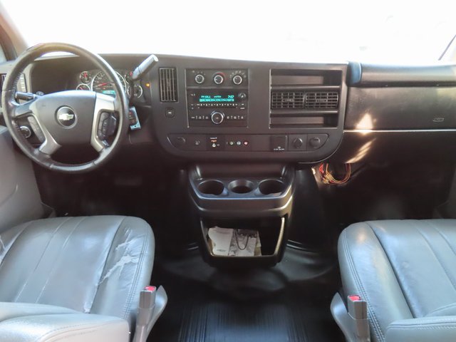 Used 2015 Chevrolet Express 2500 RWD image 10
