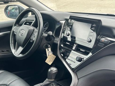 Used 2024 Toyota Camry SE image 25