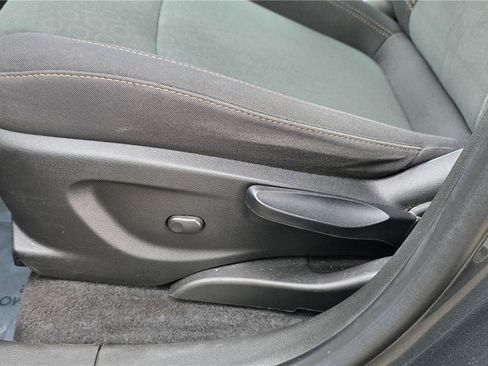 Used 2020 Chevrolet Trax LS FWD image 16