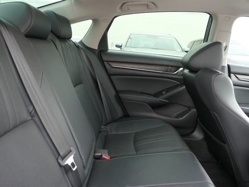 Used 2018 Honda Accord EX-L image 22