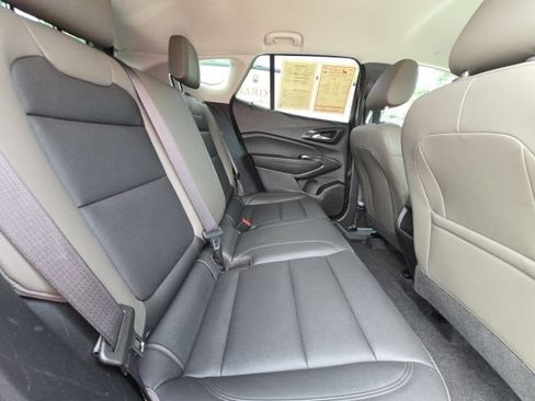 Used 2024 Chevrolet Trax ACTIV FWD image 13