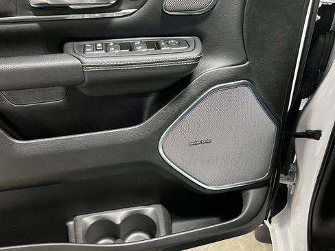 Used 2025 RAM 1500 Laramie w/ Night Edition image 18