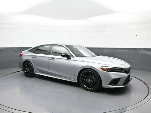 Certified 2024 Honda Civic Sport image 4