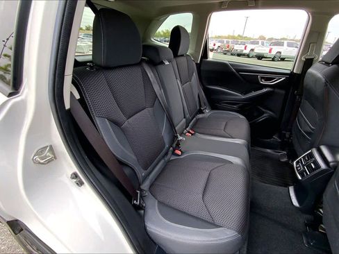 Used 2020 Subaru Forester Premium image 18