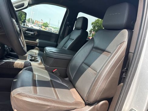 Used 2023 GMC Sierra 2500 Denali w/ Technology Package AWD/4WD image 8
