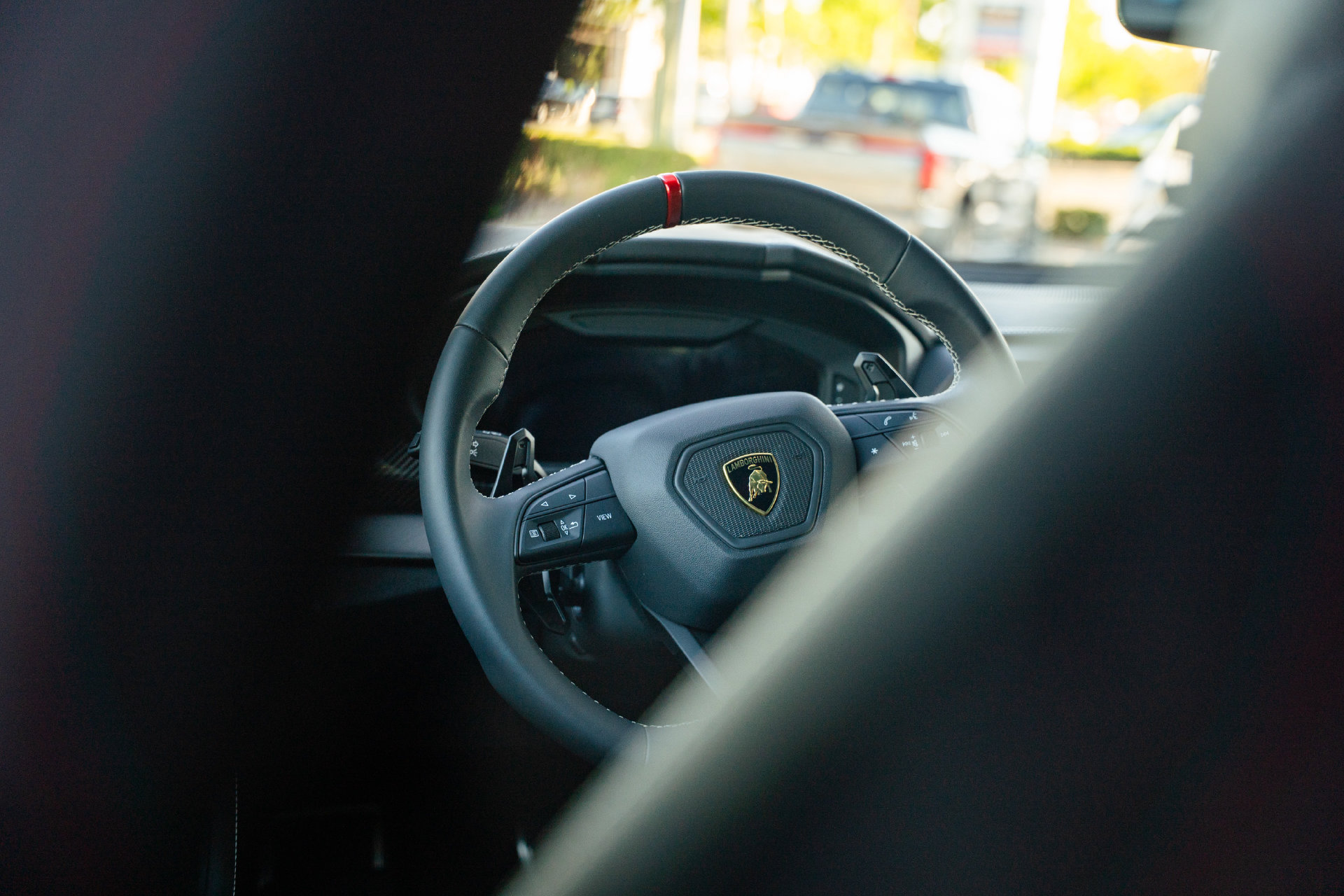 Used 2024 Lamborghini Urus Performante AWD/4WD image 32