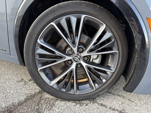 Used 2024 Toyota Prius Limited image 15