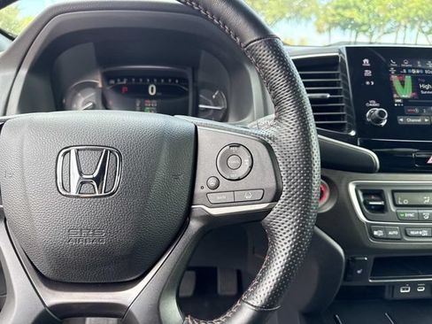 Certified 2024 Honda Passport TrailSport image 30