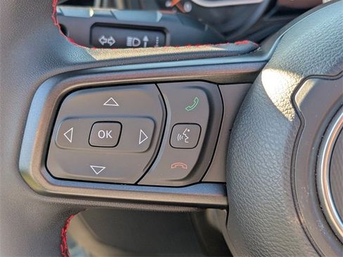 Used 2024 Jeep Wrangler Unlimited Rubicon image 24