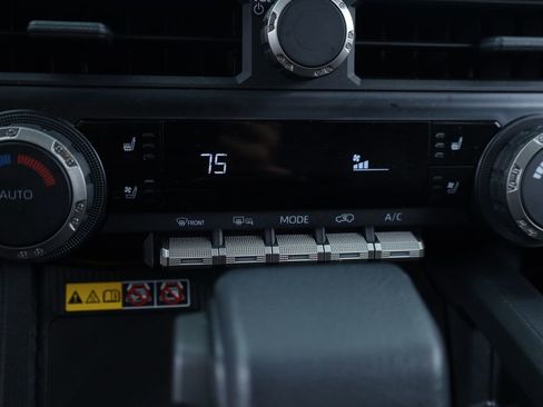 Used 2025 Toyota 4Runner TRD Off-Road Premium image 7