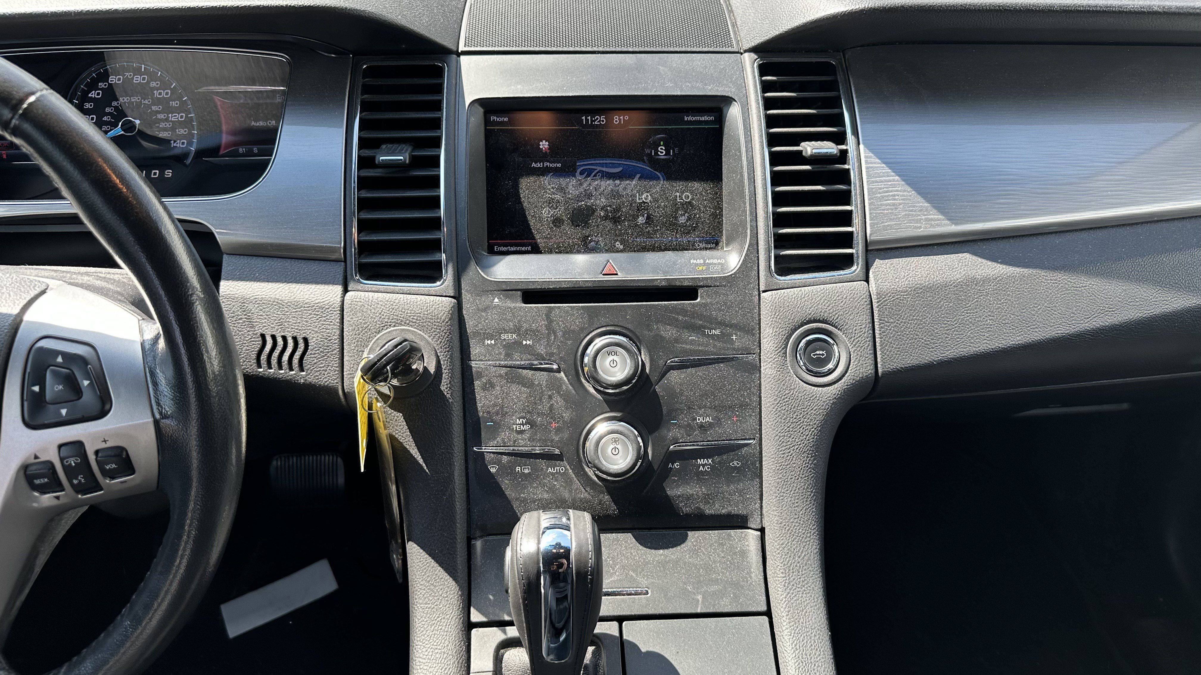 Used 2013 Ford Taurus SEL FWD image 30