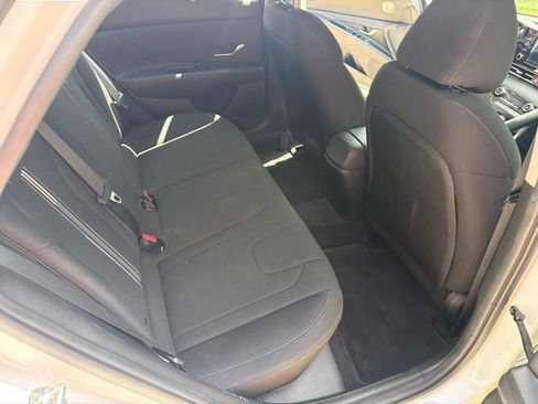 Used 2021 Hyundai Elantra SEL w/ Convenience Package FWD image 23