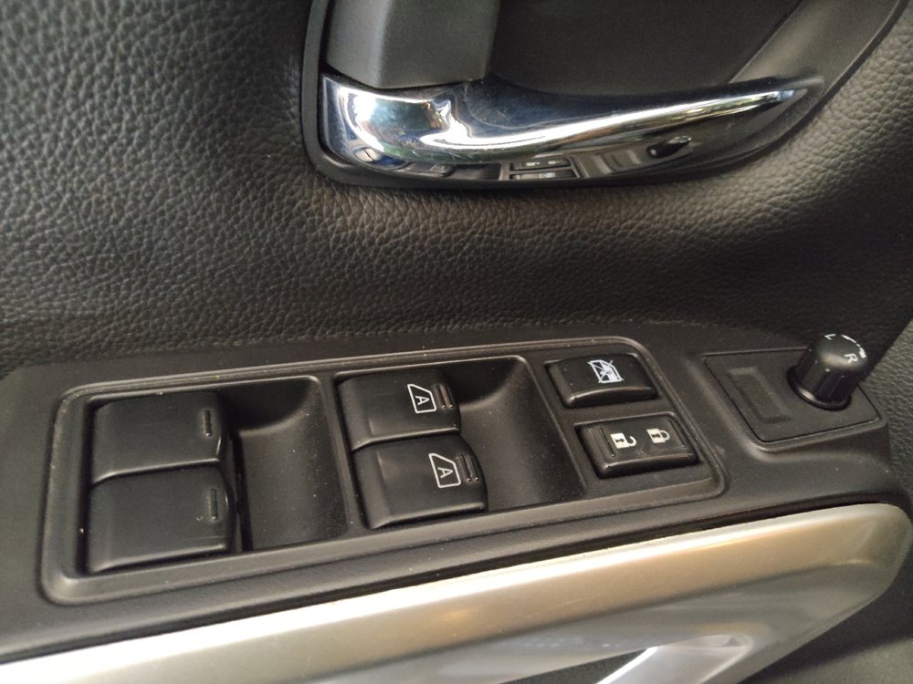 Used 2021 Nissan Titan SV w/ SV Convenience Package AWD/4WD image 27