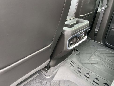 Used 2021 Chevrolet Silverado 1500 High Country w/ Technology Package image 4