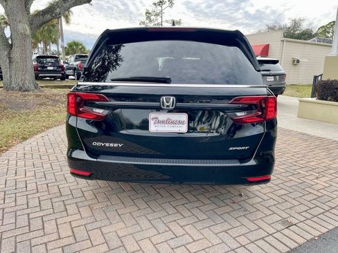 Used 2024 Honda Odyssey Sport image 4