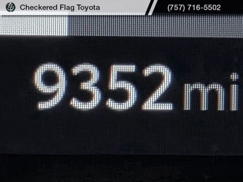 Used 2024 Toyota Tacoma Limited w/ Limited Package (LT) AWD/4WD image 15