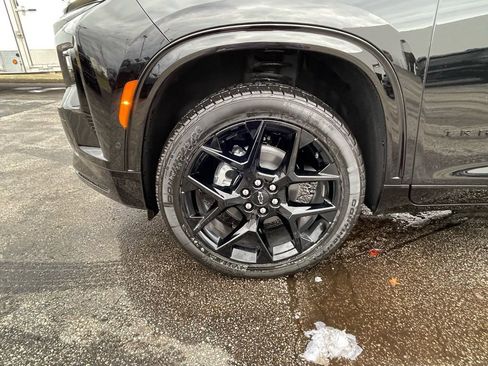 New 2026 Chevrolet Traverse RS w/ LPO, Floor Liner Package image 37