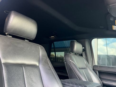 Used 2020 Ford Expedition XLT w/ Equipment Group 202A image 18