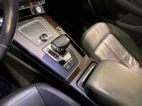 Used 2018 Audi Q5 2.0T Premium Plus w/ Premium Plus Package image 17