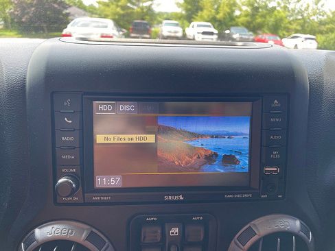 Used 2018 Jeep Wrangler Unlimited Sport S image 19