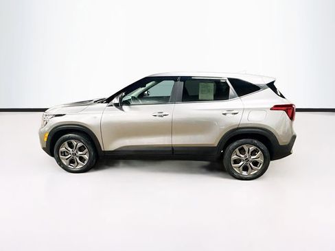 Used 2024 Kia Seltos LX AWD/4WD image 4