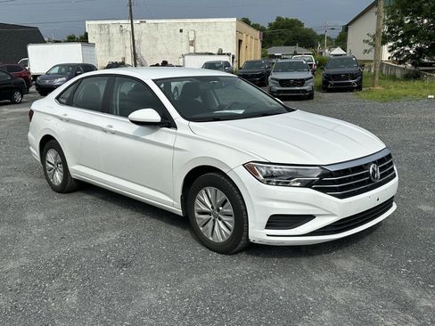 Used 2019 Volkswagen Jetta S FWD image 2