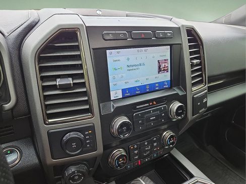 Used 2020 Ford F150 Raptor w/ Equipment Group 802A Luxury AWD/4WD image 16
