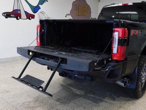 Used 2023 Ford F250 Limited w/ FX4 Off-Road Package image 85