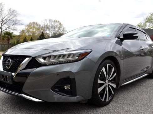 Used 2021 Nissan Maxima Platinum w/ Sport Mat Group FWD image 2