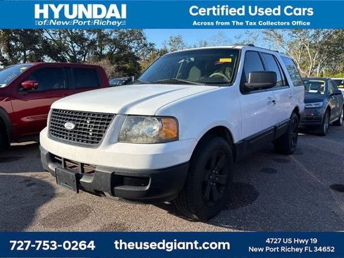 Used 2004 Ford Expedition XLT image 1
