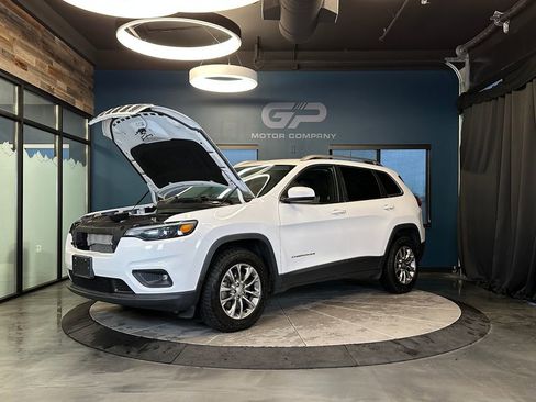 Used 2019 Jeep Cherokee Latitude Plus w/ Cold Weather Group image 24