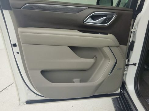 Certified 2022 GMC Yukon XL SLT w/ SLT Premium Package RWD image 29