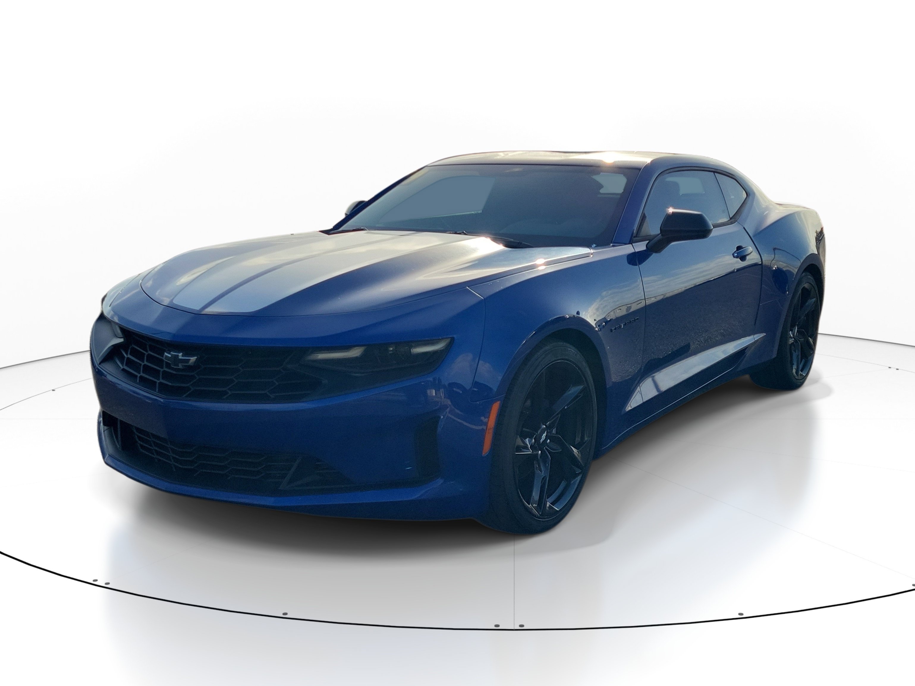 Used 2019 Chevrolet Camaro LT w/ Black Appearance Package RWD image 3
