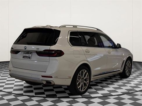 New 2026 BMW X7 xDrive40i w/ Premium Package image 4