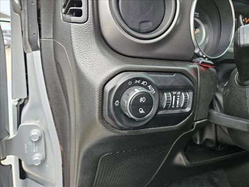 Used 2022 Jeep Gladiator Sport AWD/4WD image 26